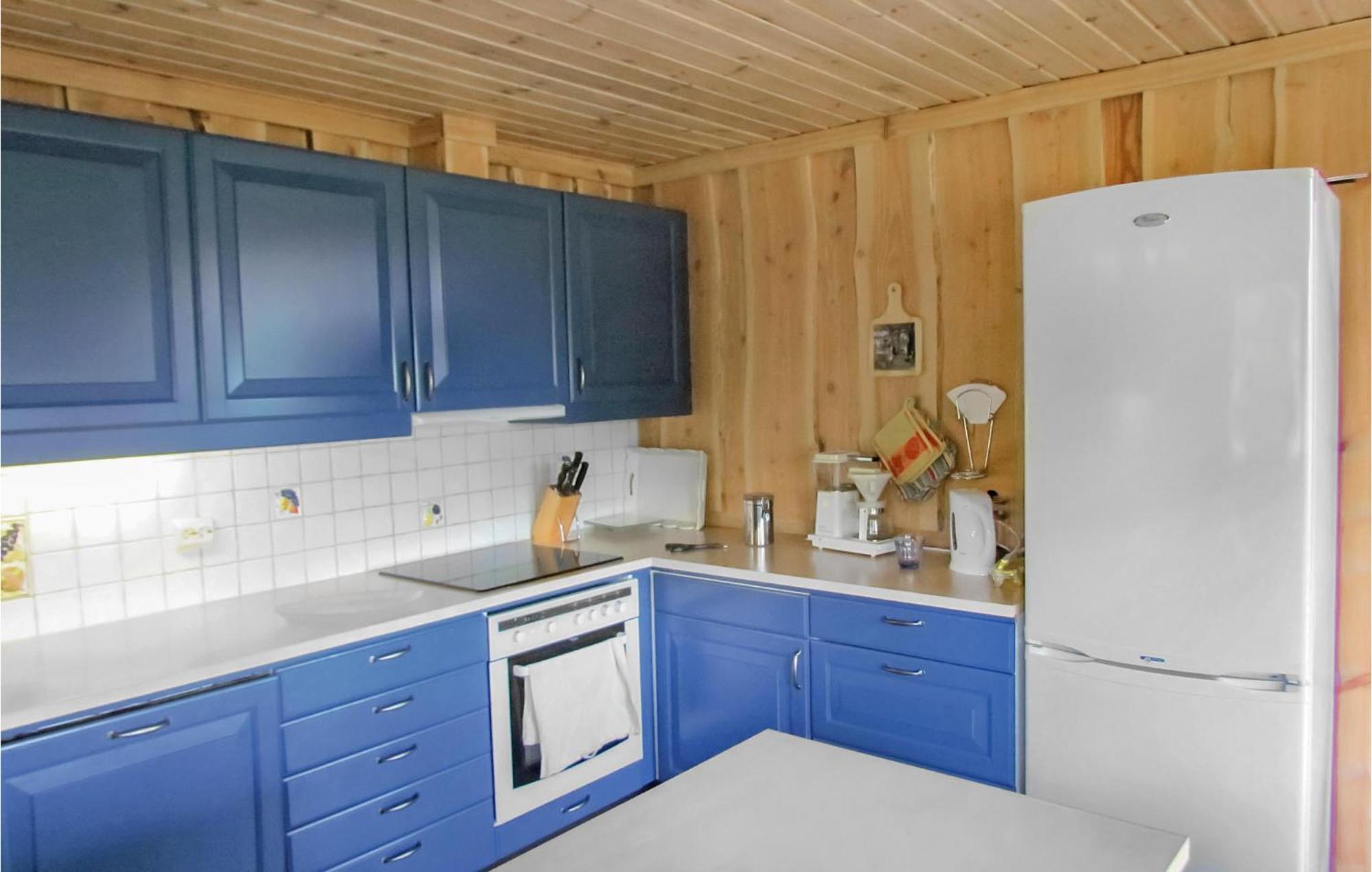 3 Bedroom Beautiful Home In Vikesa Hovland  Экстерьер фото