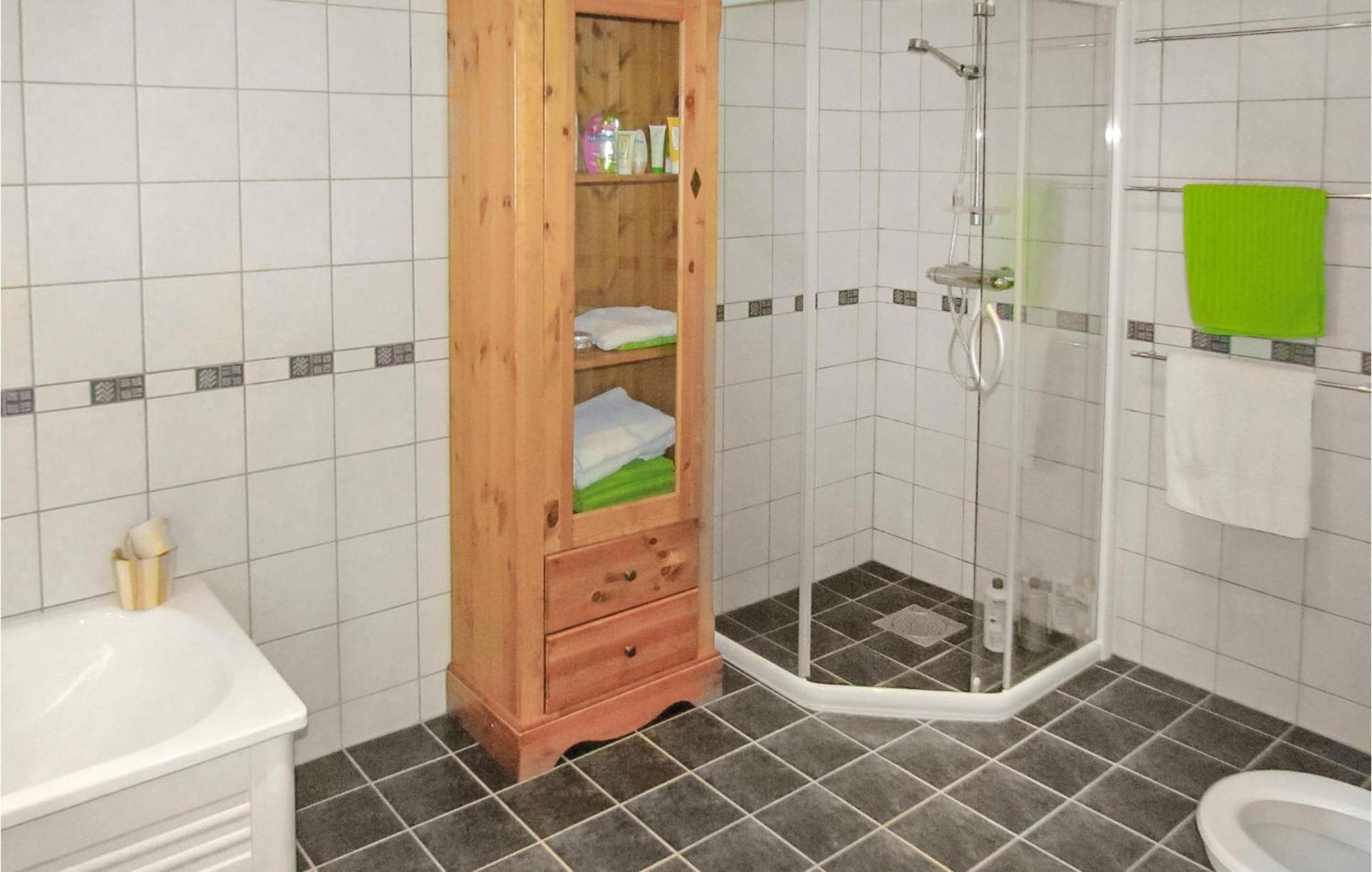 3 Bedroom Beautiful Home In Vikesa Hovland  Экстерьер фото
